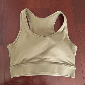 NVGTN Performance Sports Bra in army green